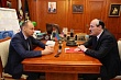 Глава Дагестана провел встречу с заместителем начальника Управления Президента по работе с обращениями граждан